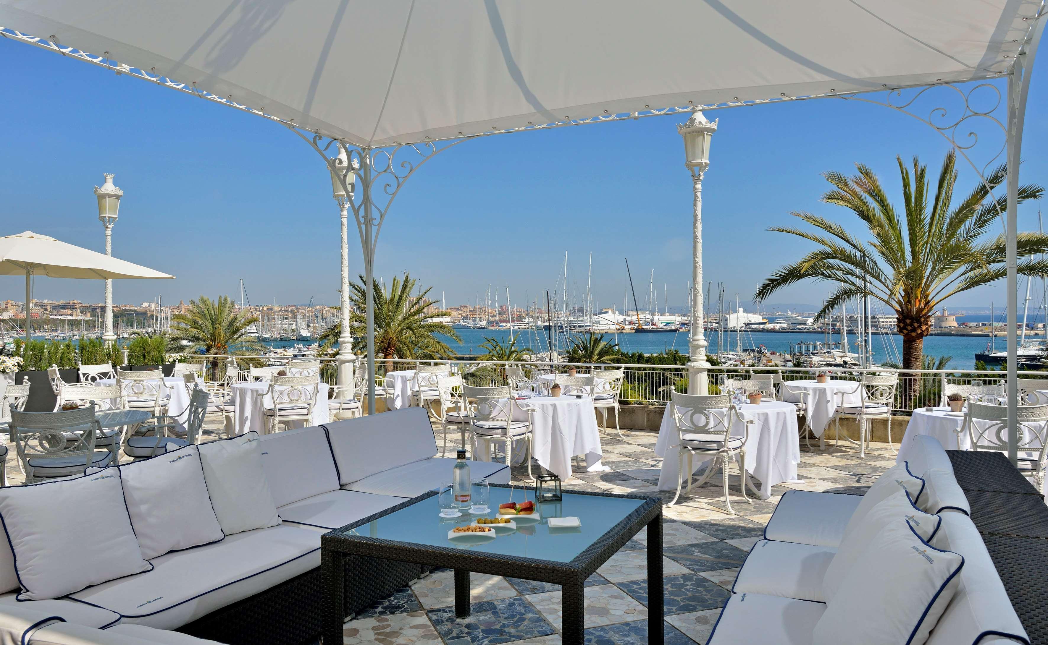 Hotel Victoria Gran Melia PMI Exteriör bild The terrace of the hotel